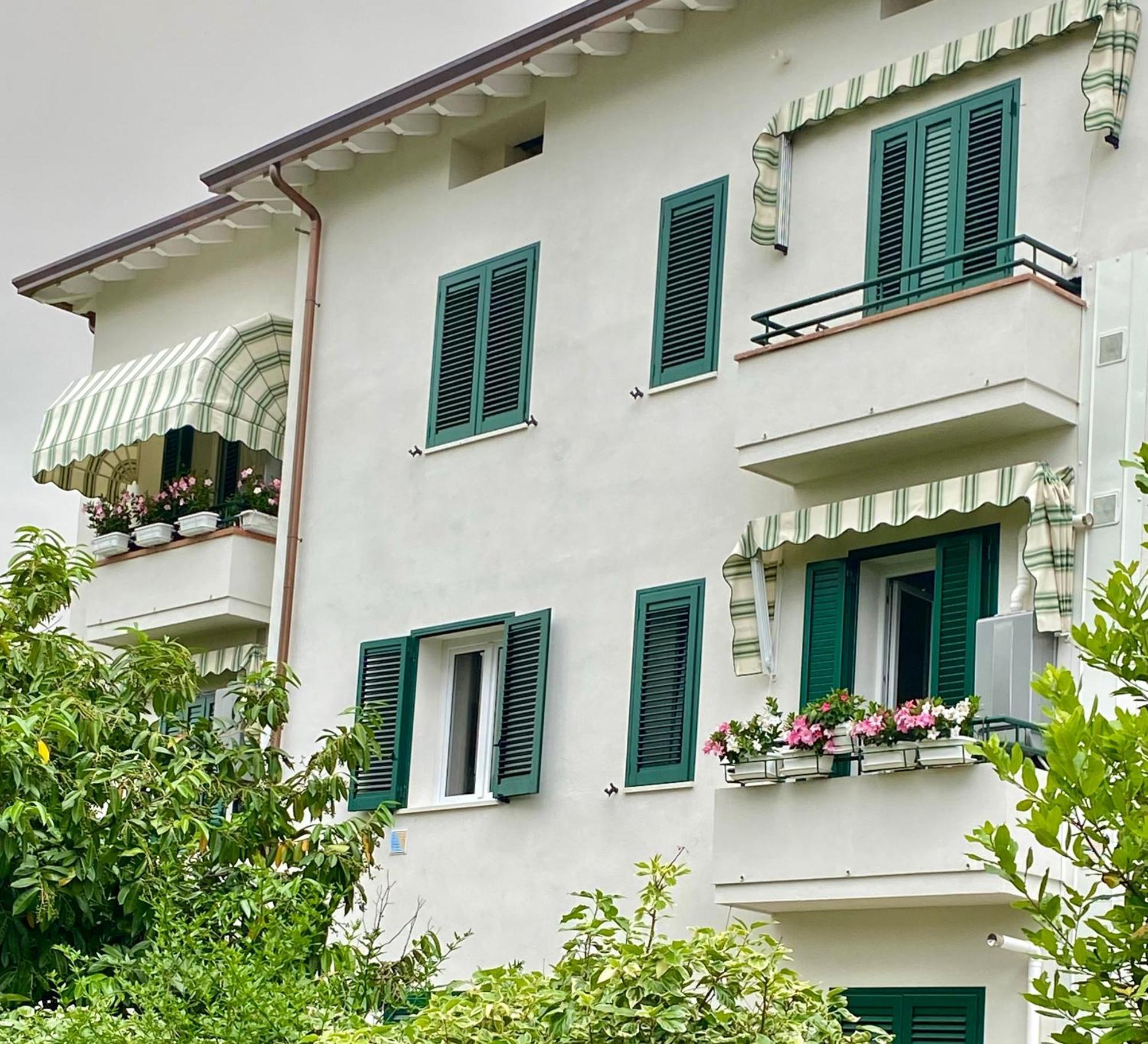 Apartament Domus Zoe Forte dei Marmi Zewnętrze zdjęcie